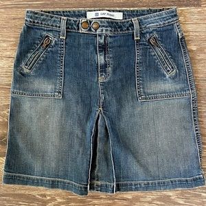 Gap Pleated Jean Skirt size 6